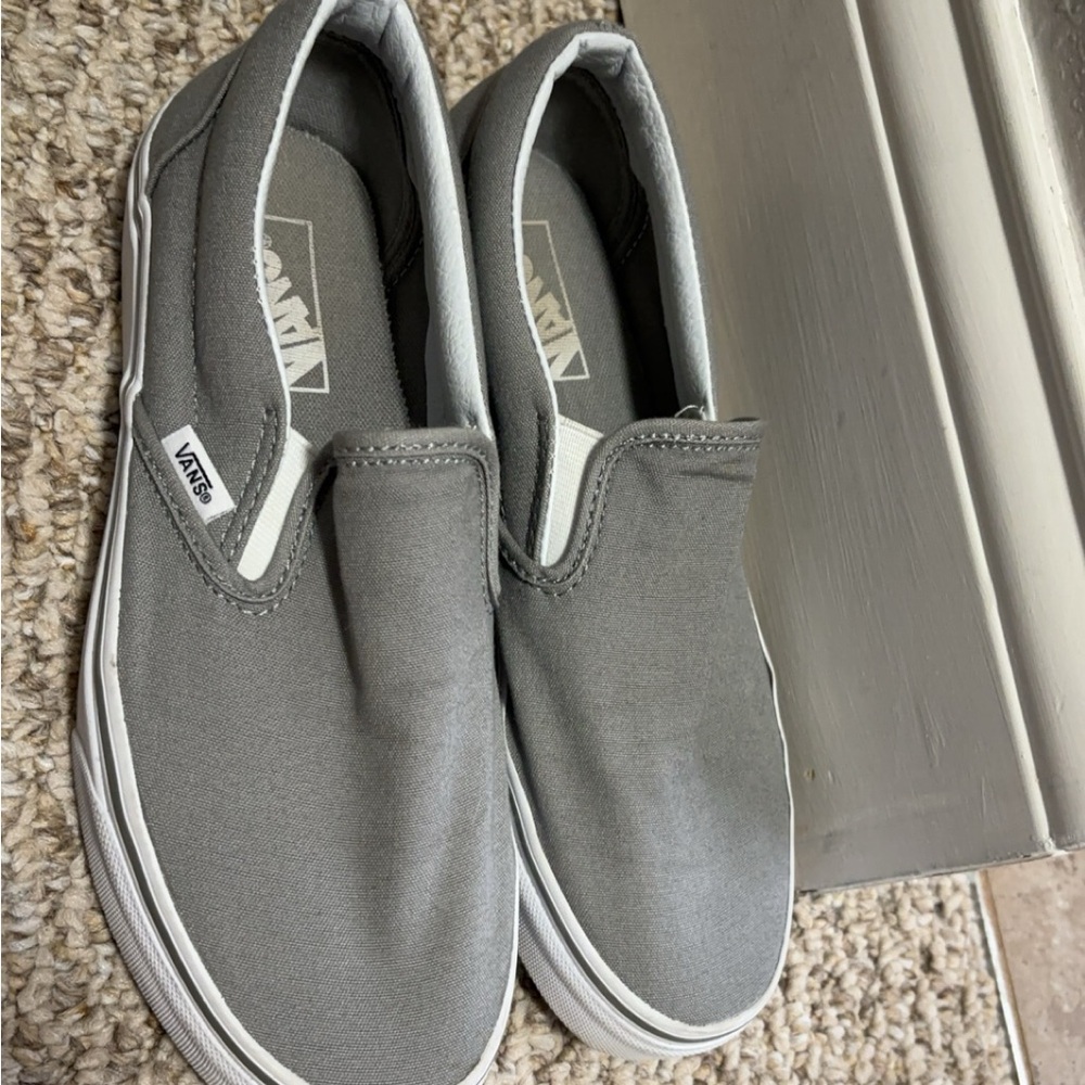 Women’s Vans size 8.5
